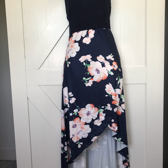 Floral Print Asymmetrical Maxi Dress w Pockets - Picture 4 of 5
